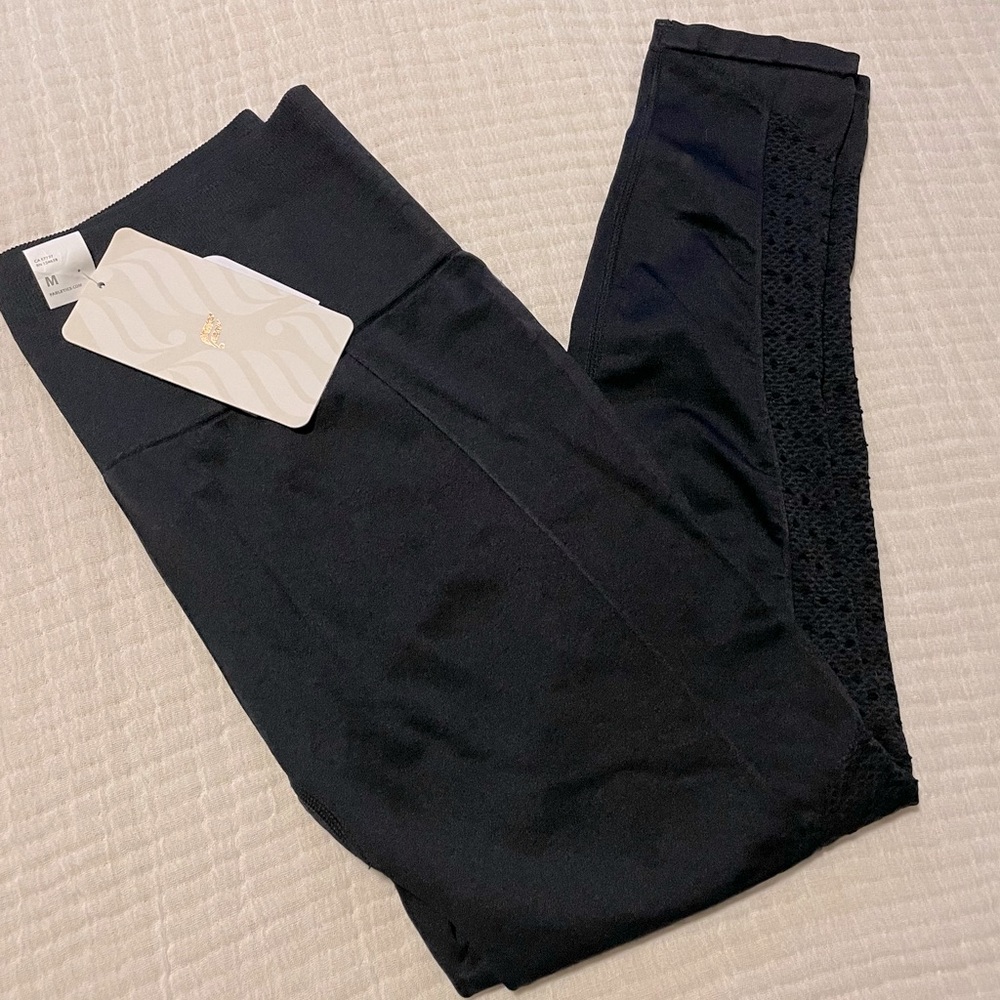 NWT Fabletics Sync Seamless Leggings